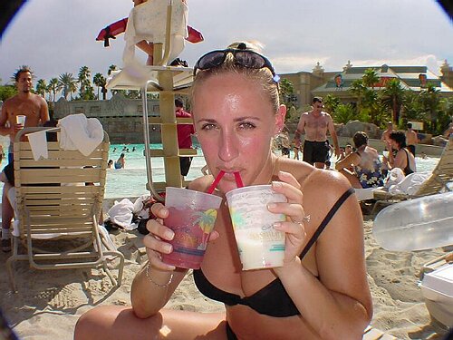 gaby_2drinks_00144.JPG